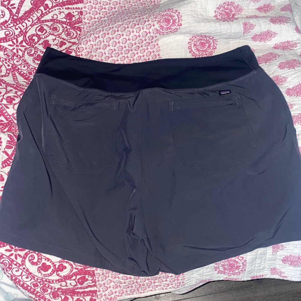 Patagonia Womens UPF 40+ Happy Hike Shorts 4" (Forge Grey) XL NEW WITHOUT TAGS